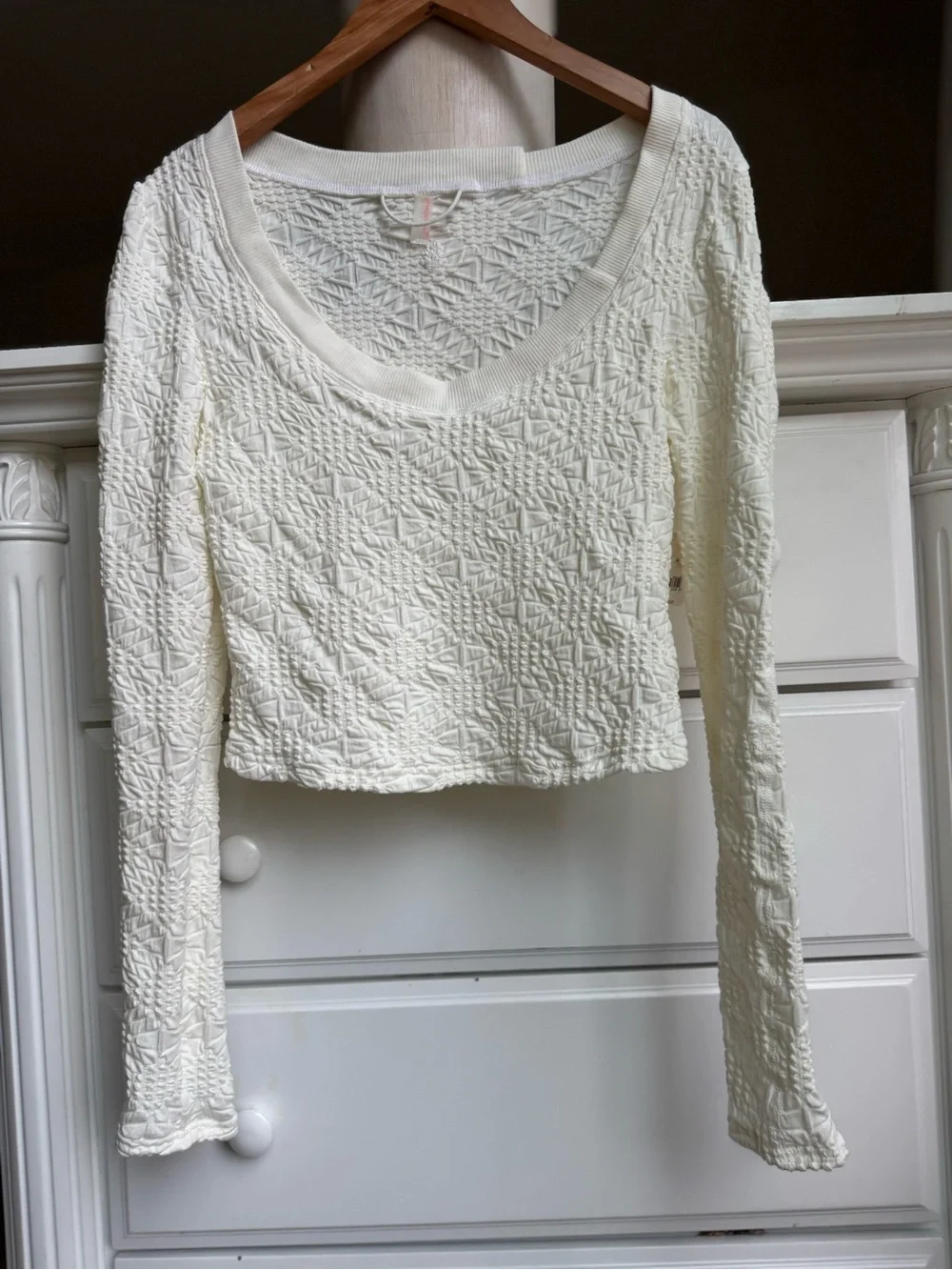 Free People Textured Long Sleeve Crop Top – S